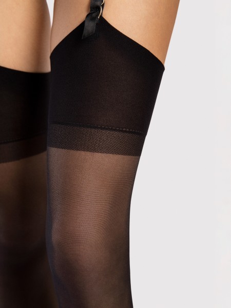 Fiore - Timeless elegant, sheer stockings with a close fitting flat top