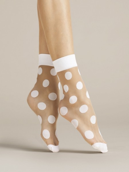 Fiore - 20 denier trendy spotty ankle socks